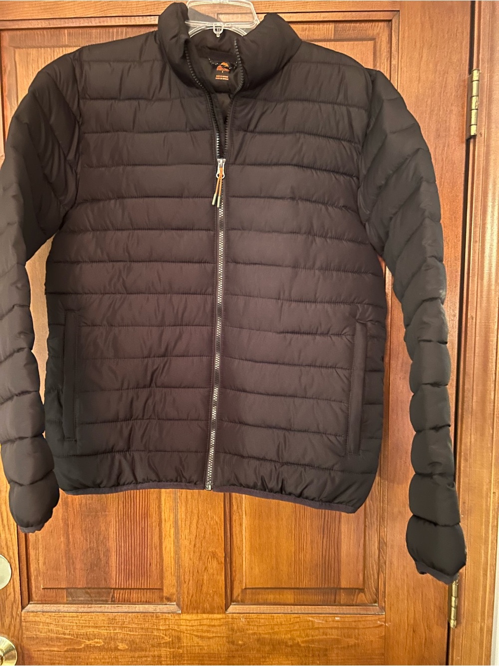 OZARK TRAIL MENS Black puffer style jacket. EUC SIZE SMALL
